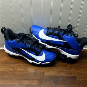 Youth Nike Alpha Shark Cleats